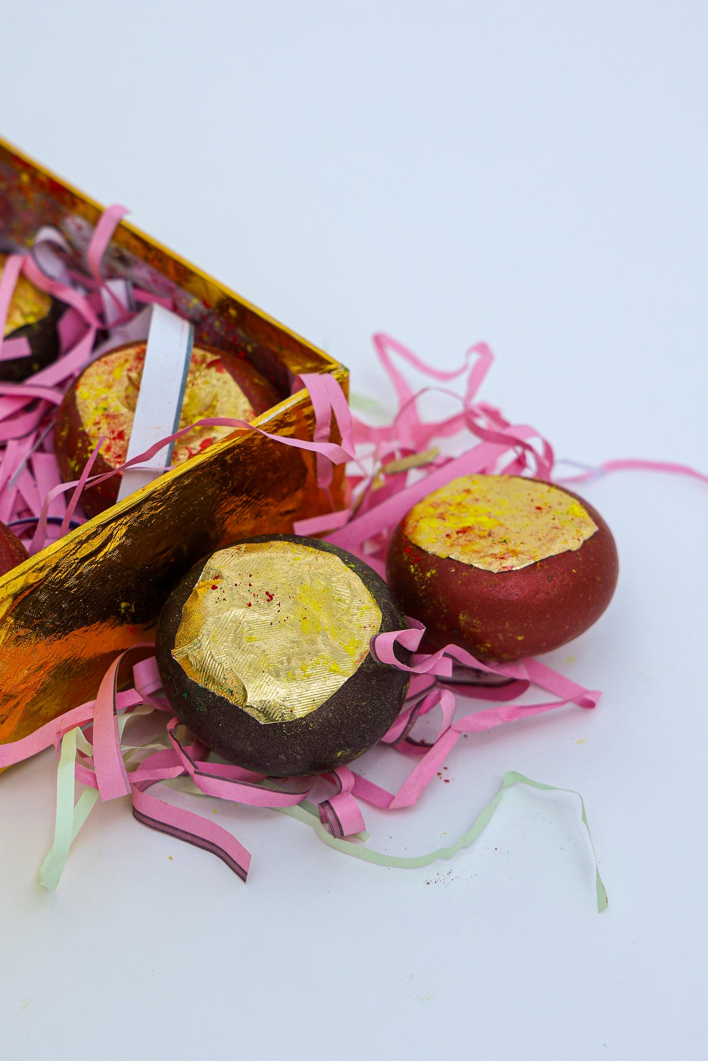 Gulal Gota In Festive Box