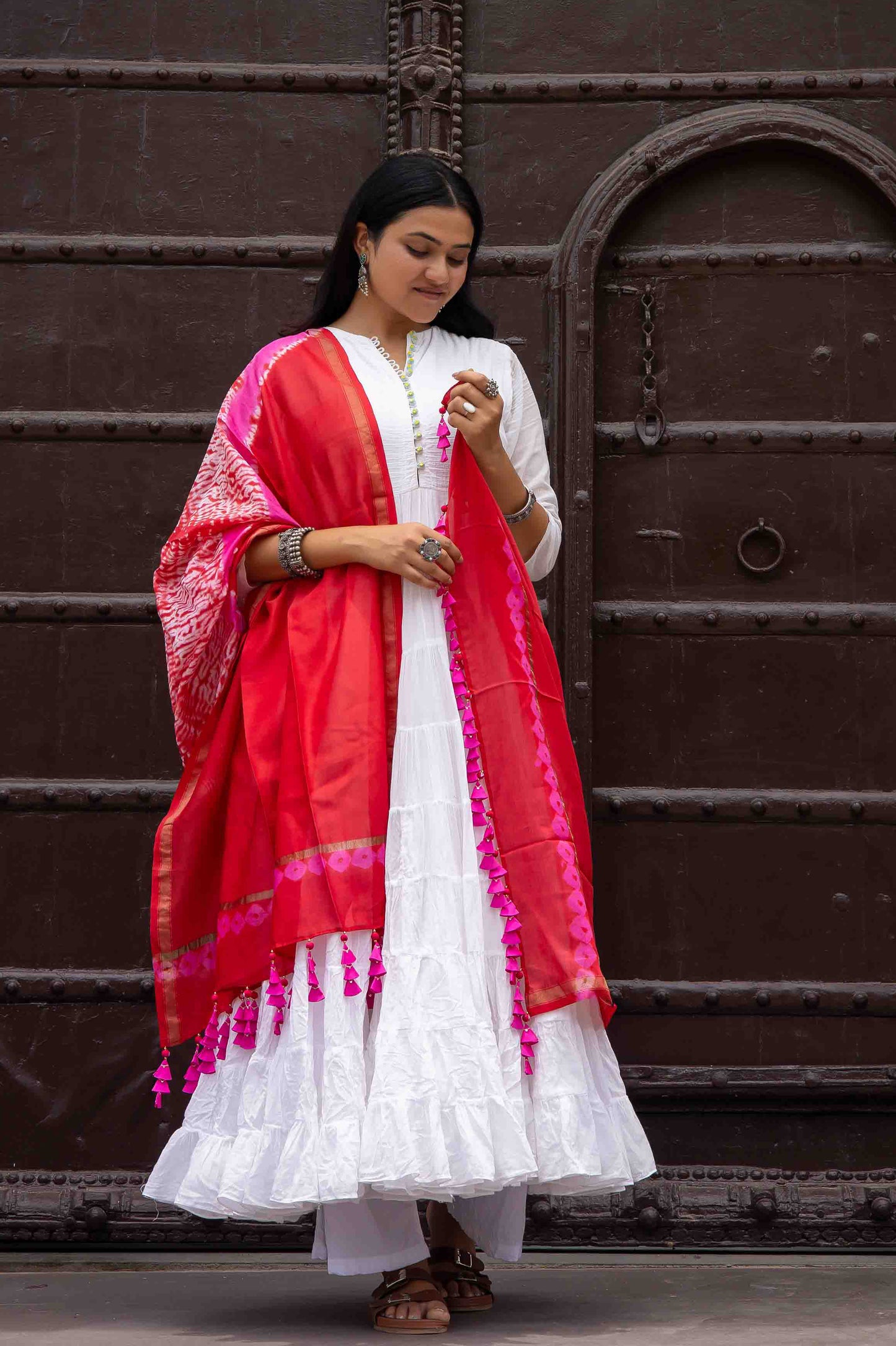 Red Laheriya Bandhani Dupatta With Tassels