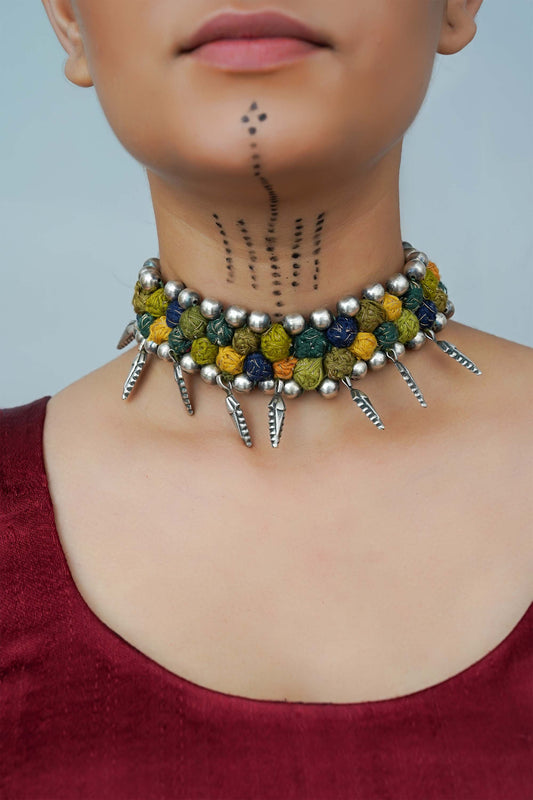 Green Thread Ball Leaf Choker
