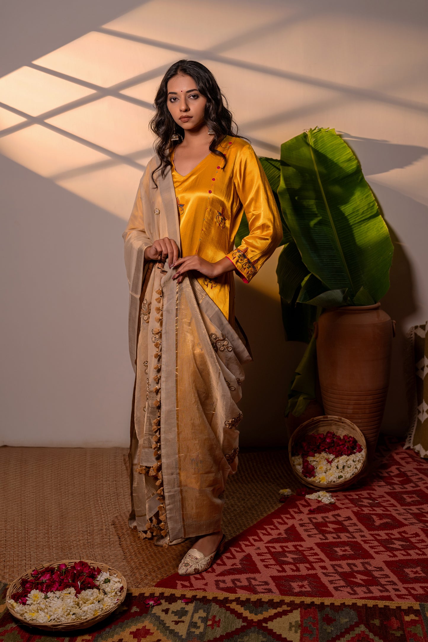 Ivory Tissue Silk Dupatta With Intricate Aari Work