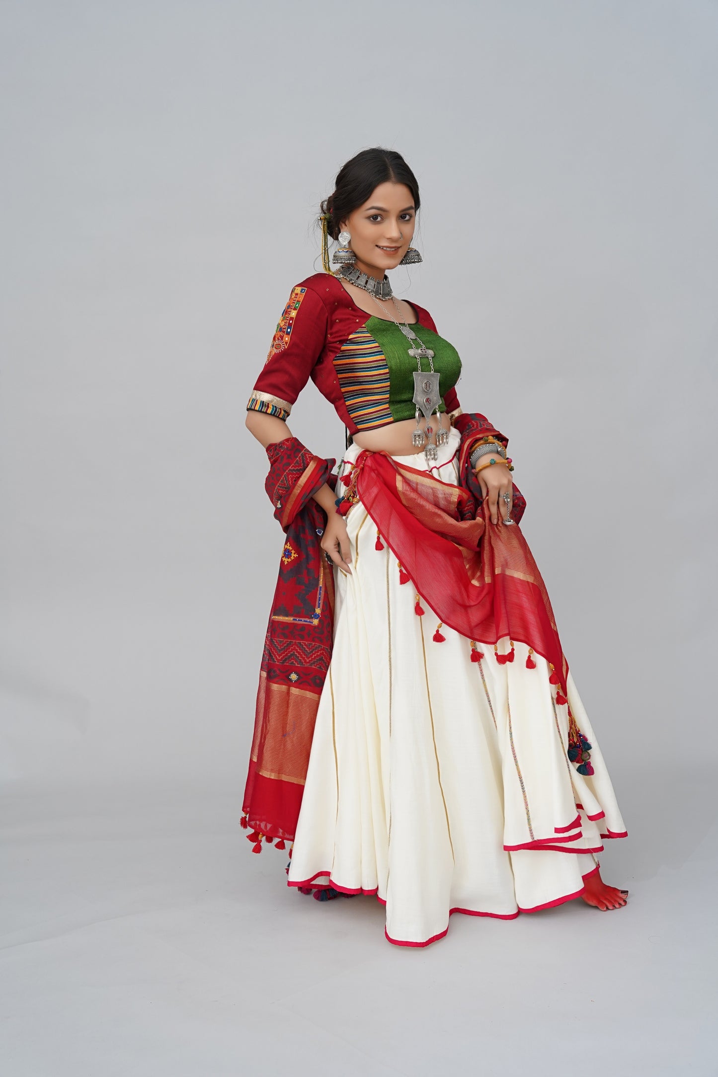White Slub Silk Chanderi Lehenga – Navratri Chaniya