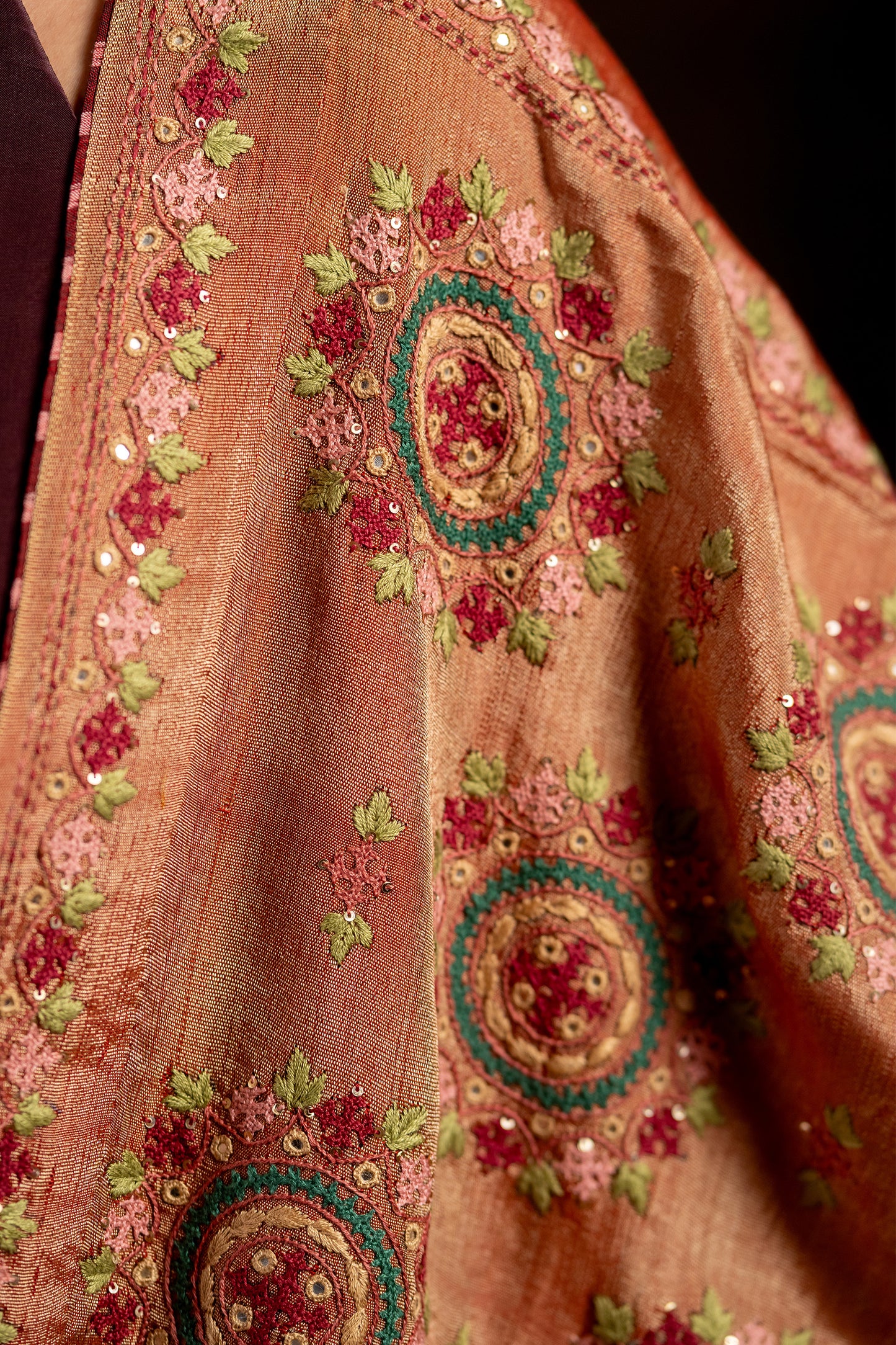 Pink Raw Silk Dupatta – Lightweight Elegance With Sadu Bharat Motifs