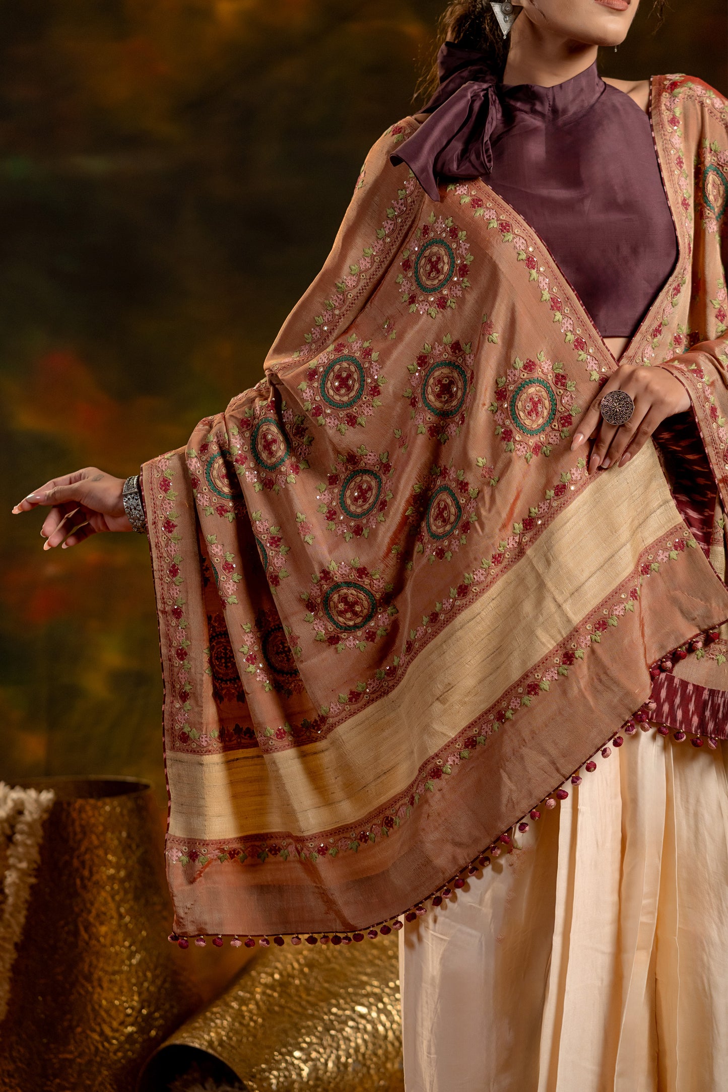 Pink Raw Silk Dupatta – Lightweight Elegance With Sadu Bharat Motifs