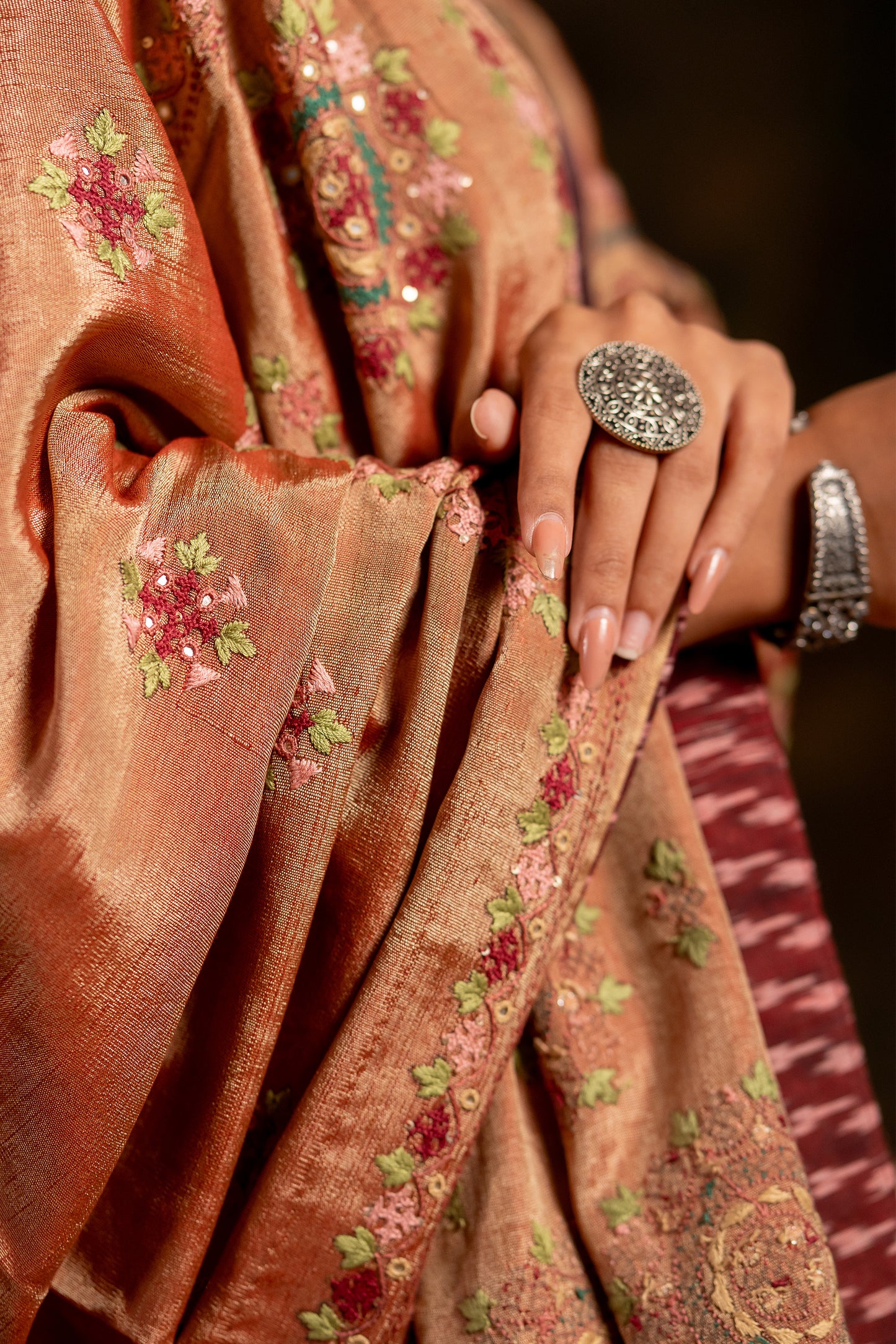Pink Raw Silk Dupatta – Lightweight Elegance With Sadu Bharat Motifs