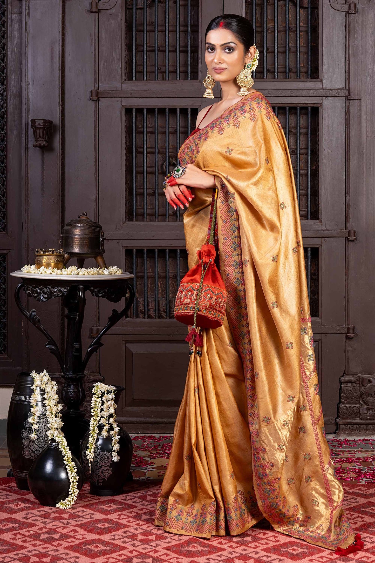 Handwoven Beige Tussar Silk Saree With Dharwadi Embroidery