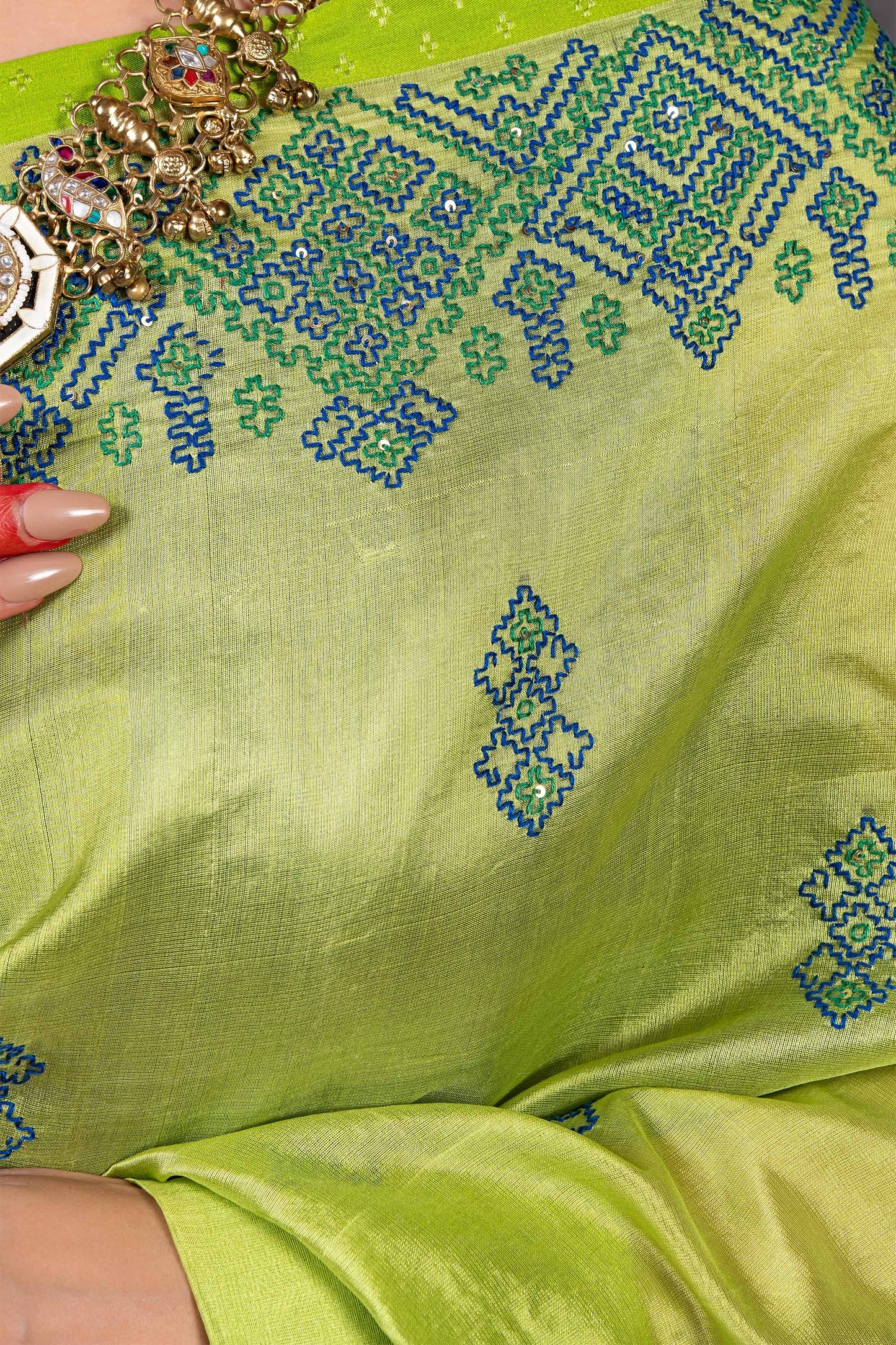 Handwoven Green Chanderi Silk Saree With Blue Highlights and Dharwadi Embroidery