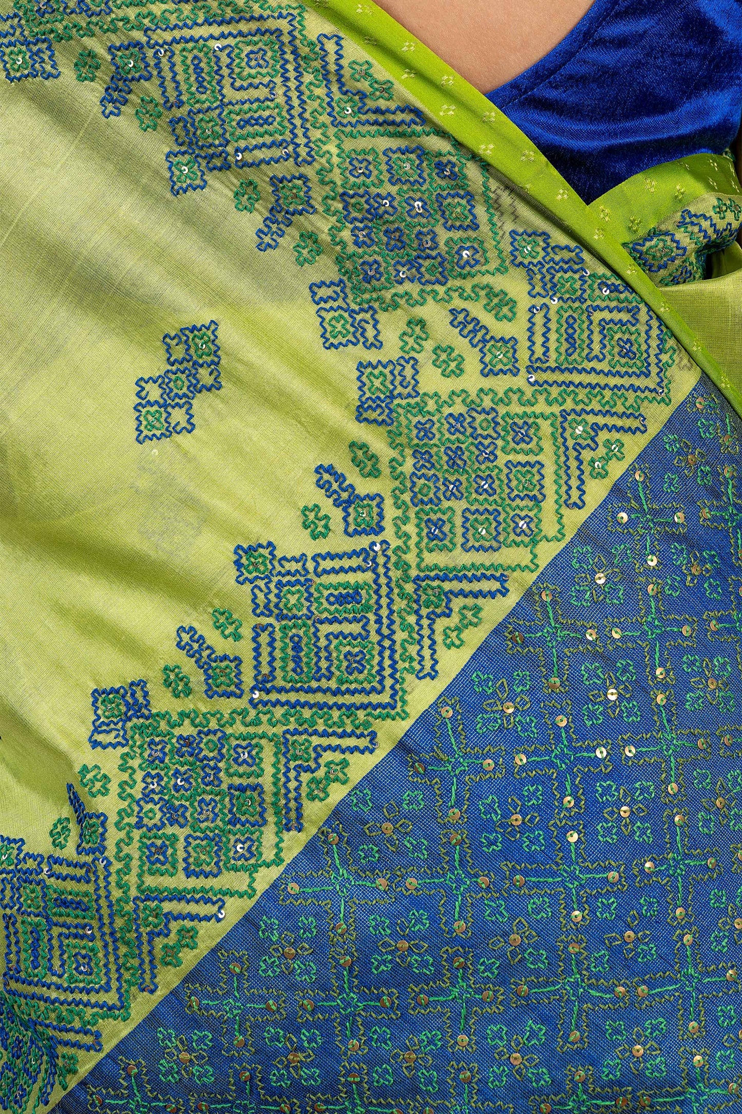 Handwoven Green Chanderi Silk Saree With Blue Highlights and Dharwadi Embroidery
