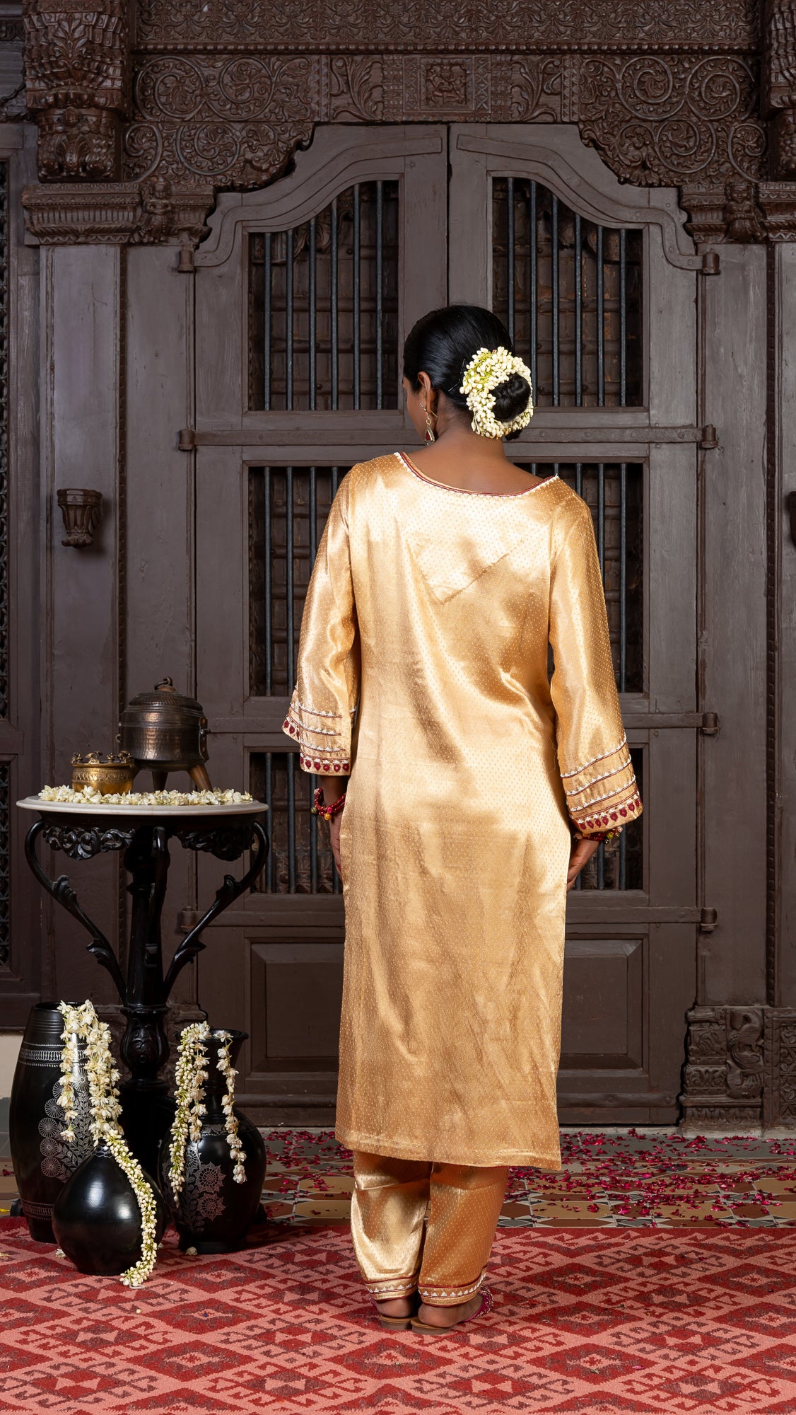 Ivory Mashru Kurta Set with Intricate Aari Threadwork