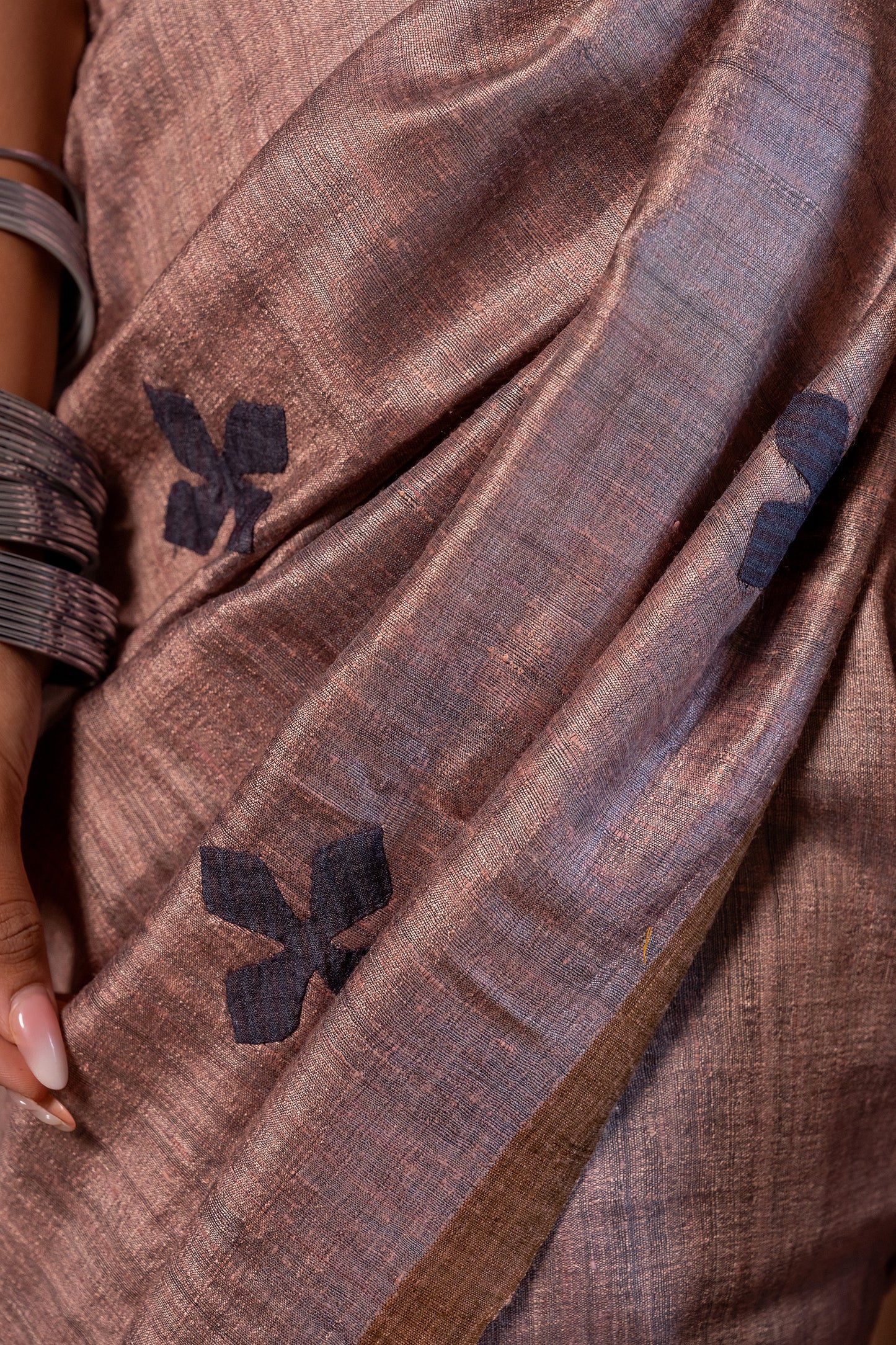 Handcrafted Lavender Tussar Silk Saree – Artisanal Appliqué Elegance