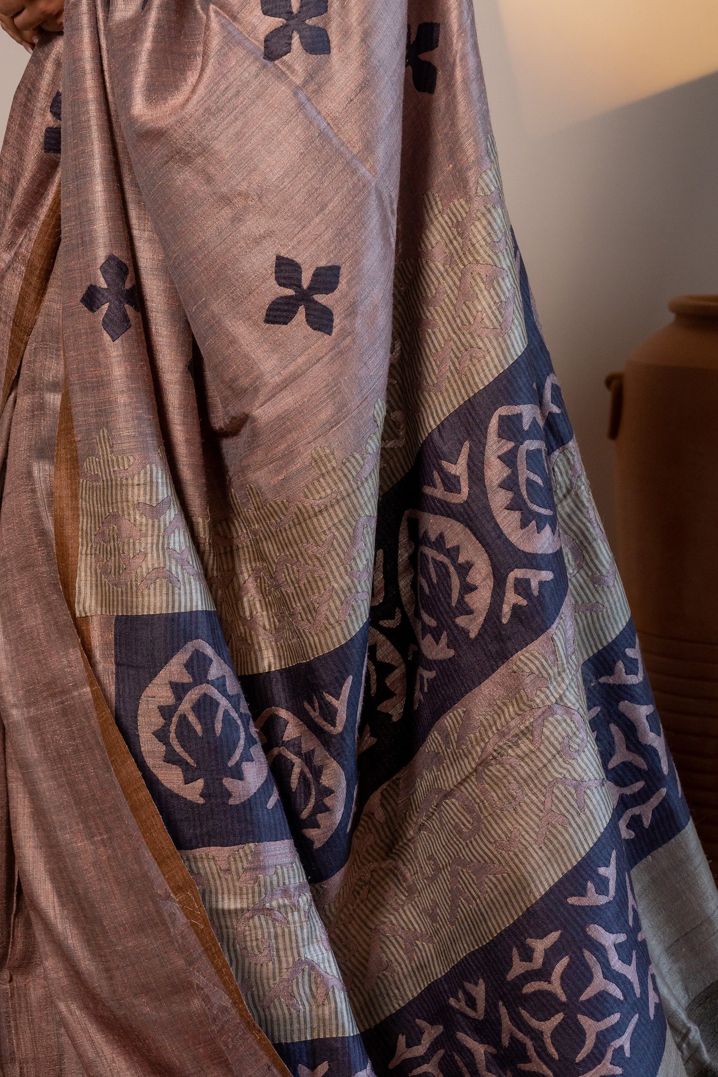 Handcrafted Lavender Tussar Silk Saree – Artisanal Appliqué Elegance