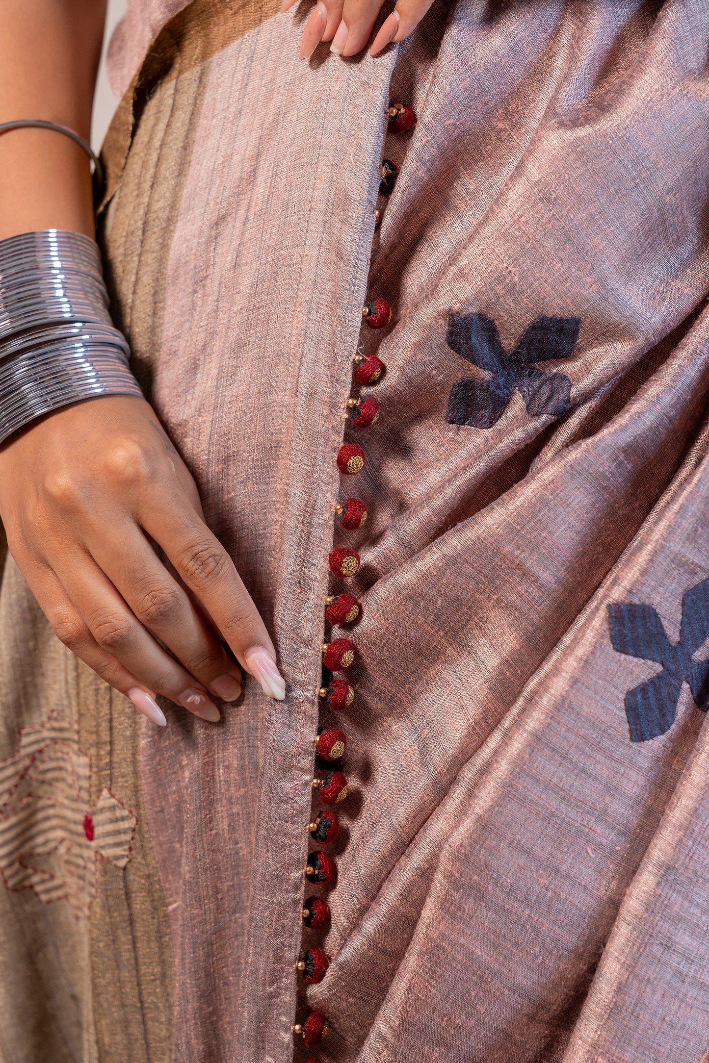 Handcrafted Lavender Tussar Silk Saree – Artisanal Appliqué Elegance