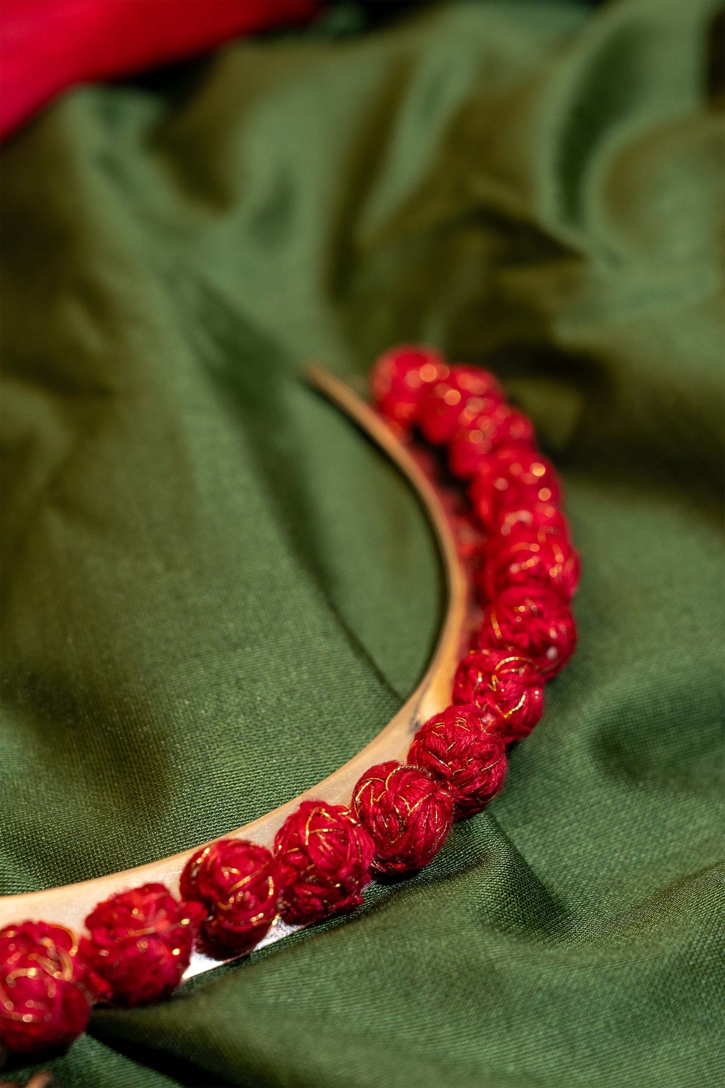 Red Thread Ball Hasli Choker