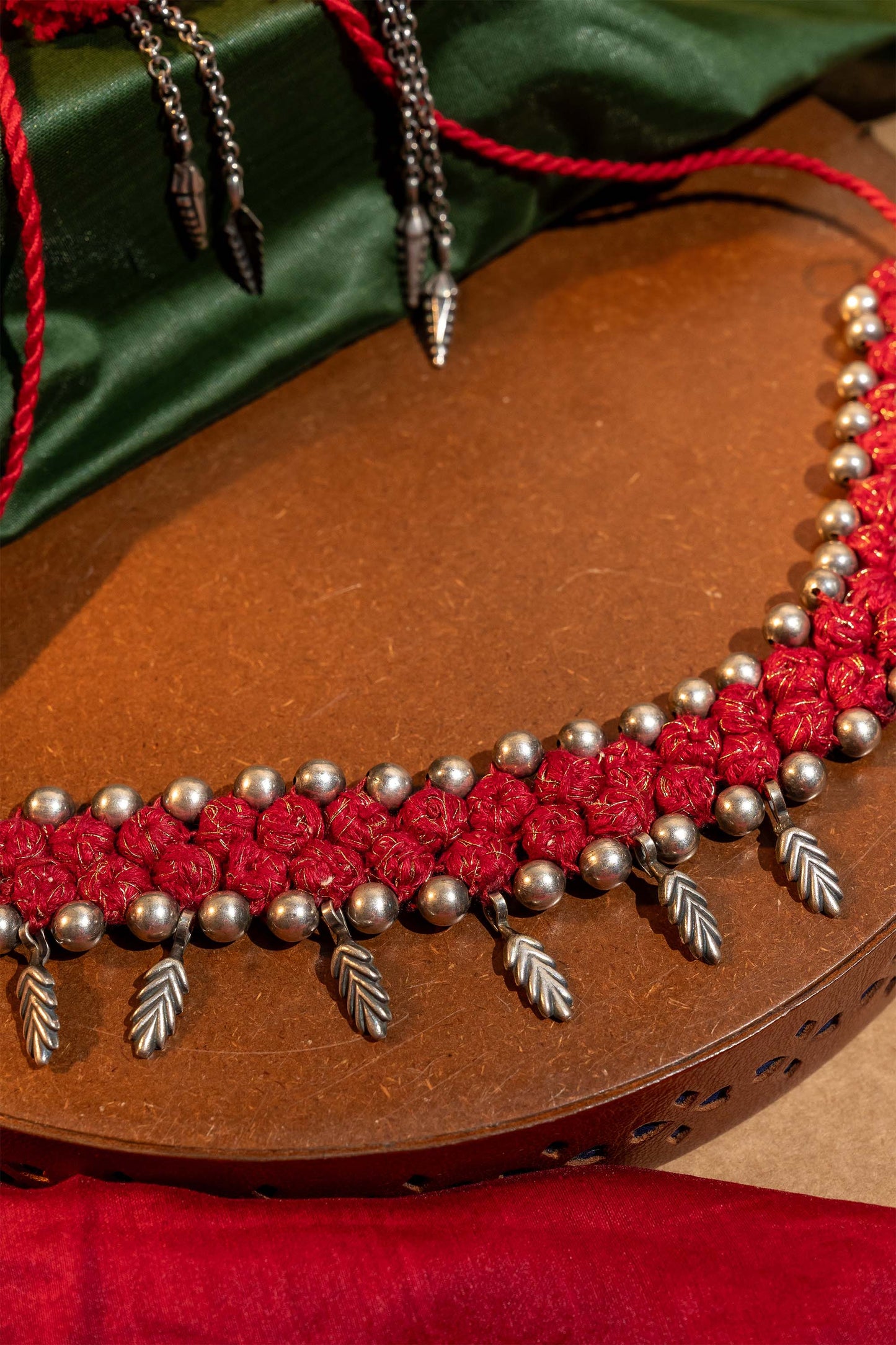 Red Thread Ball Leaf Choker