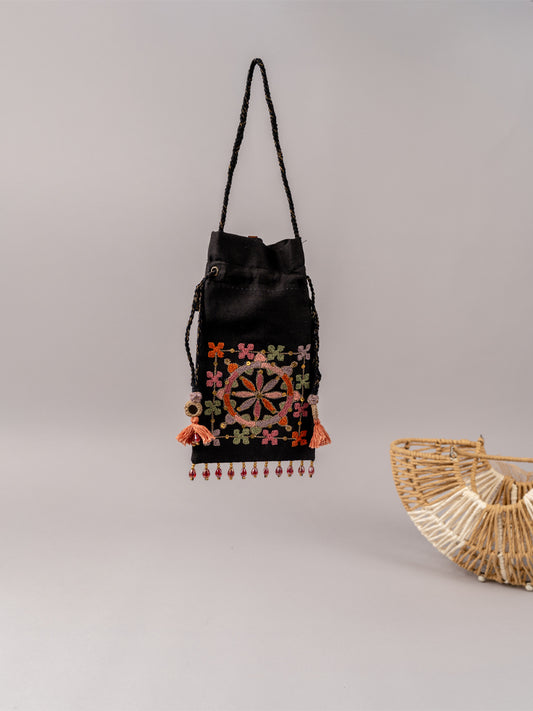 Black Square Aari Potli