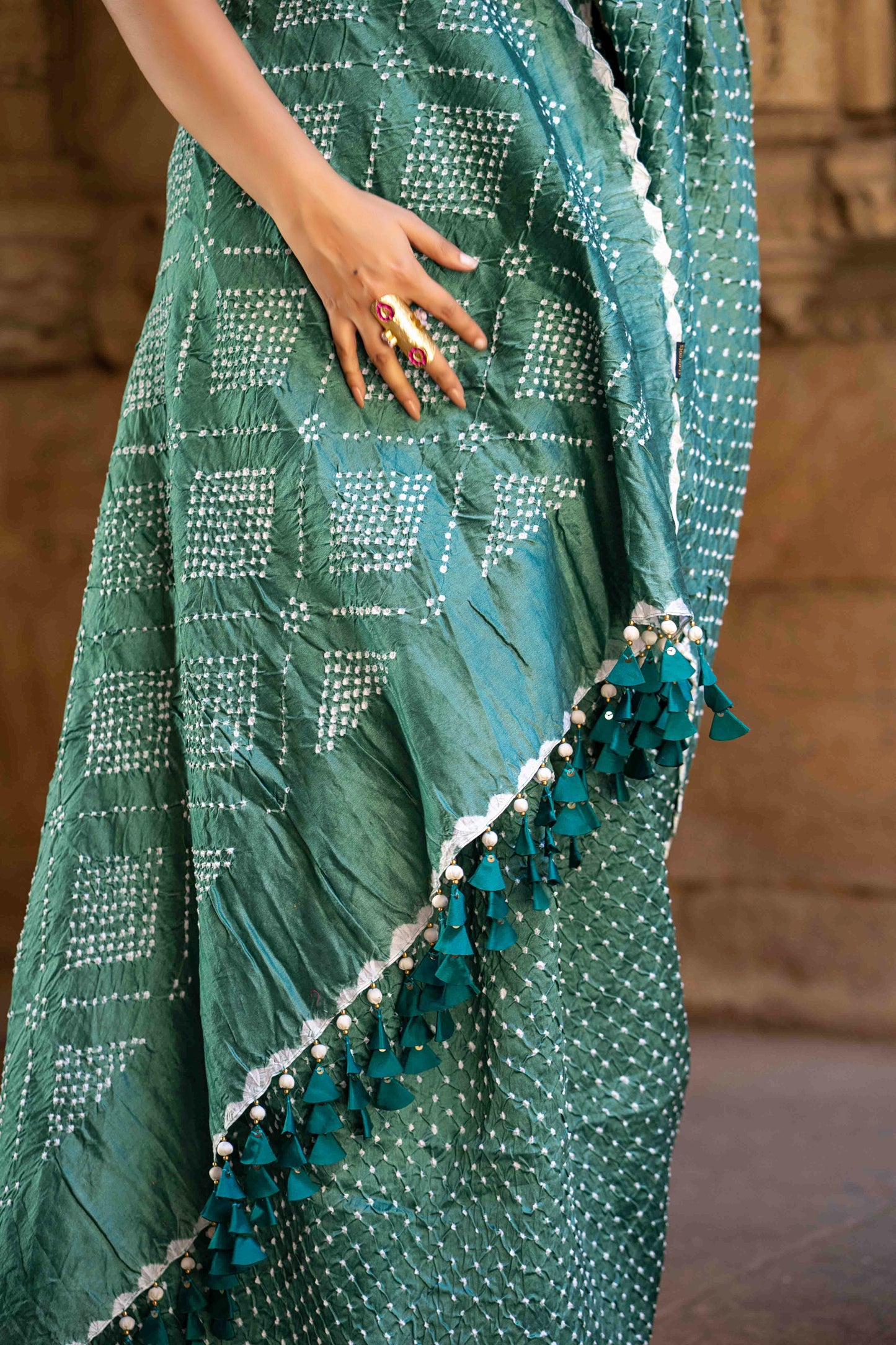 Bandhej Rama Green Saree