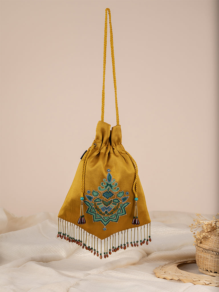 Pentagonal With Sujni Hanging Potli