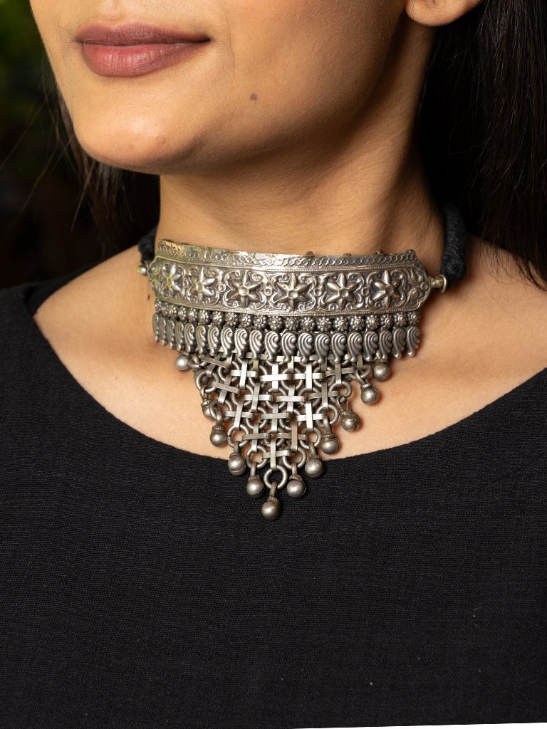 Flower Jali Drop Choker