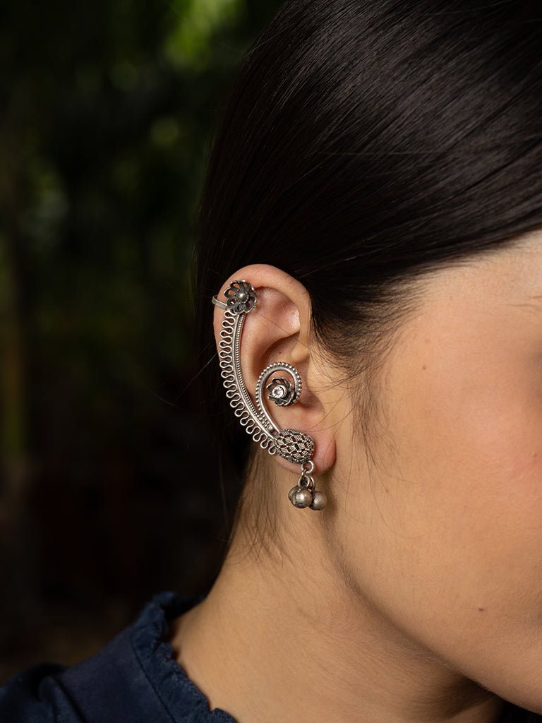 Oxidized Jali Stone Earcuff