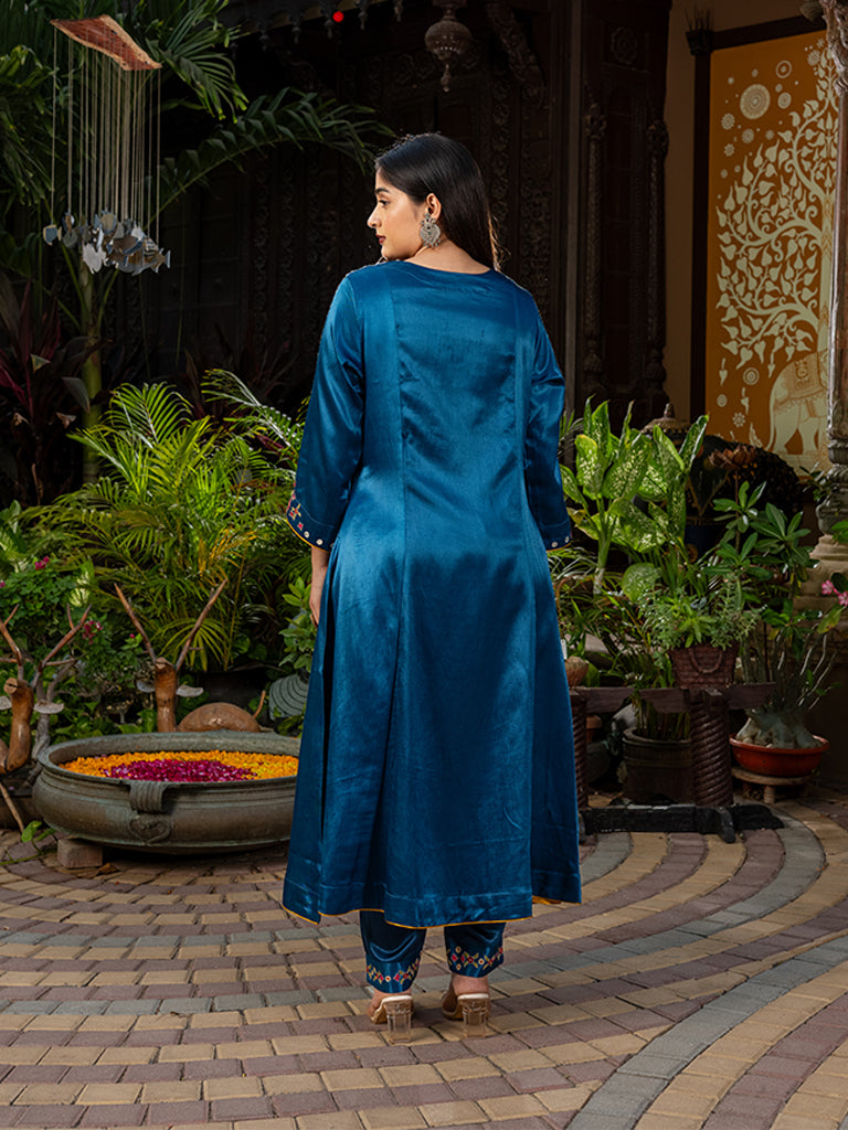 Mashru Kurta Set With Aari Work