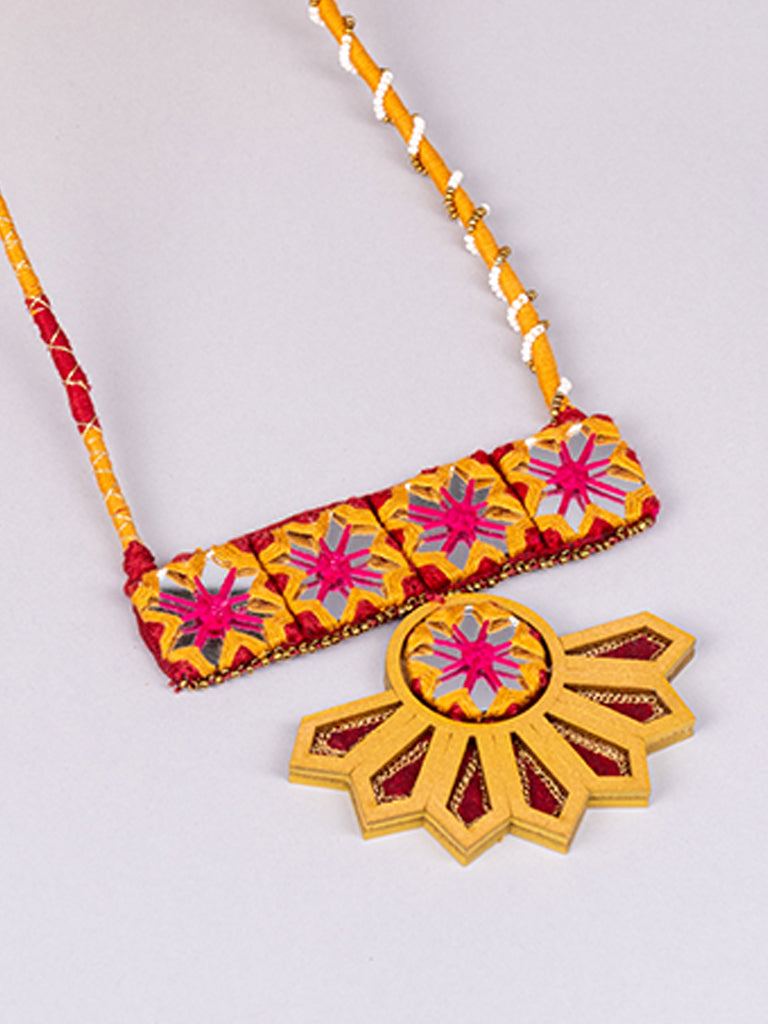Mirror Kanguri MDF Necklace Set