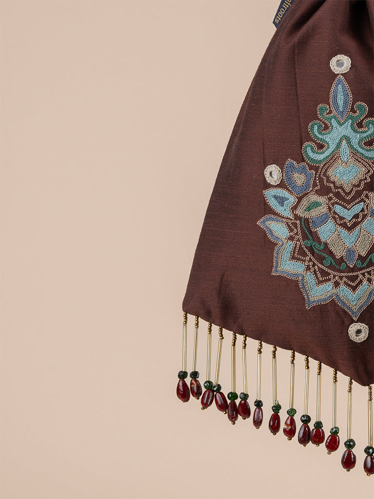 Pentagonal With Sujni Hanging Potli