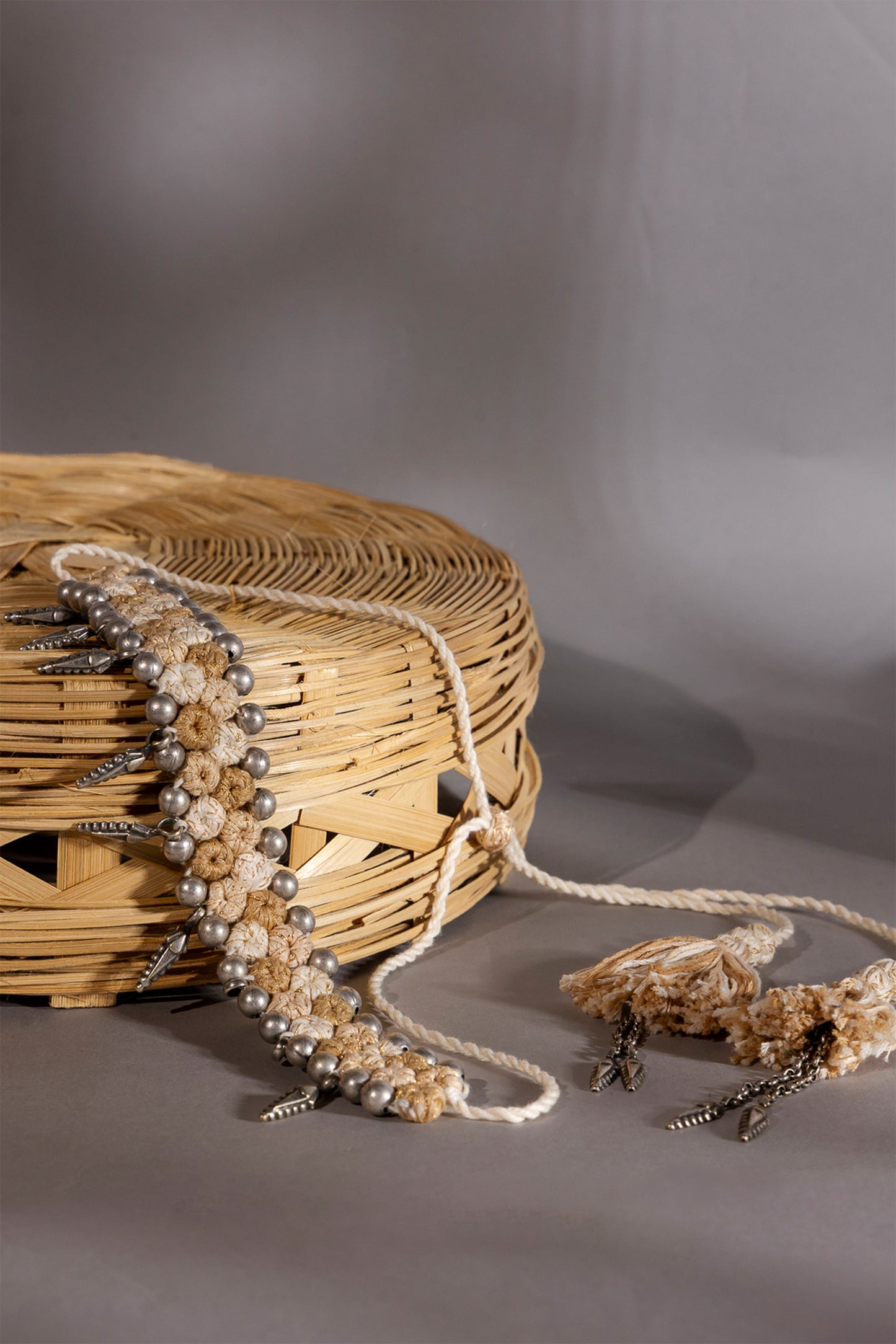 Ivory Thread Ball Leaf Choker