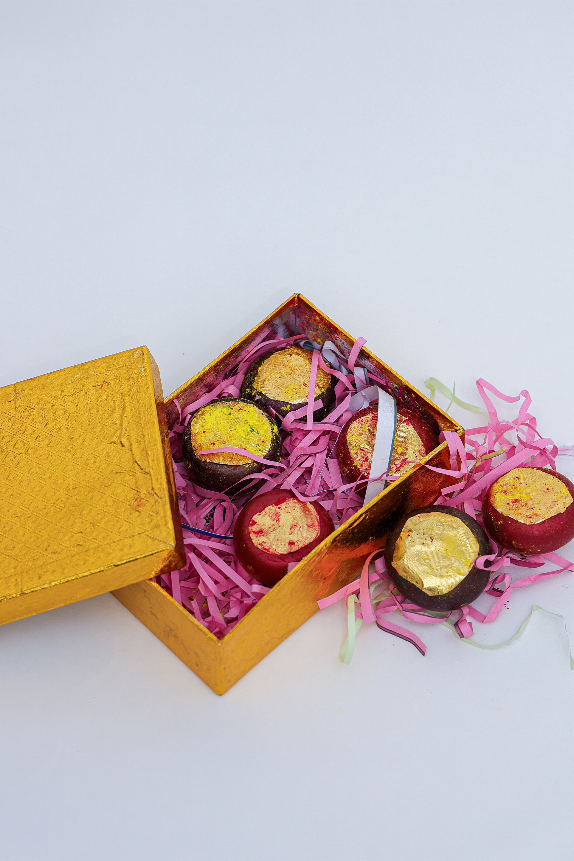 Gulal Gota In Festive Box