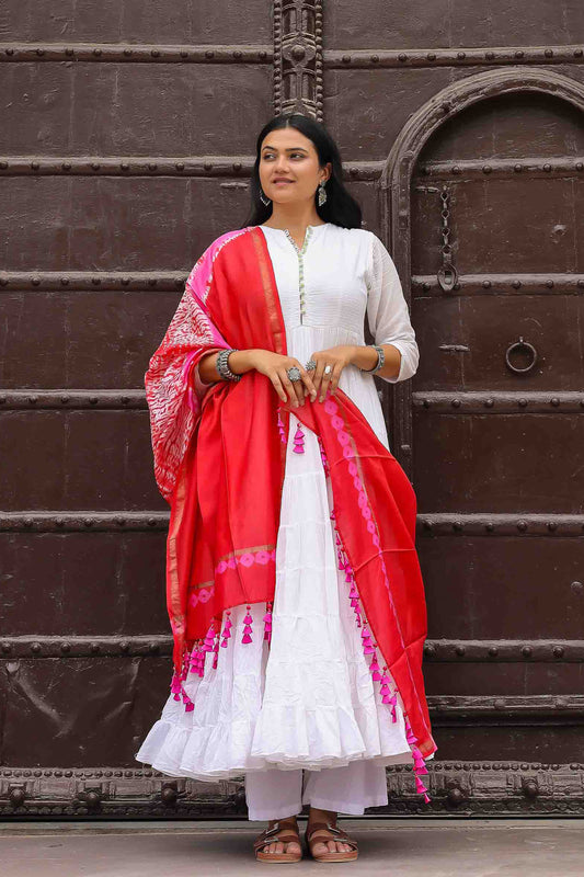 Red Laheriya Bandhani  Dupatta With Tassels