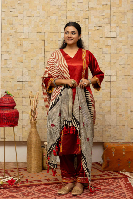Cream Block-printed Dupatta with Red stripes and Grey highlight, lined with Tassels