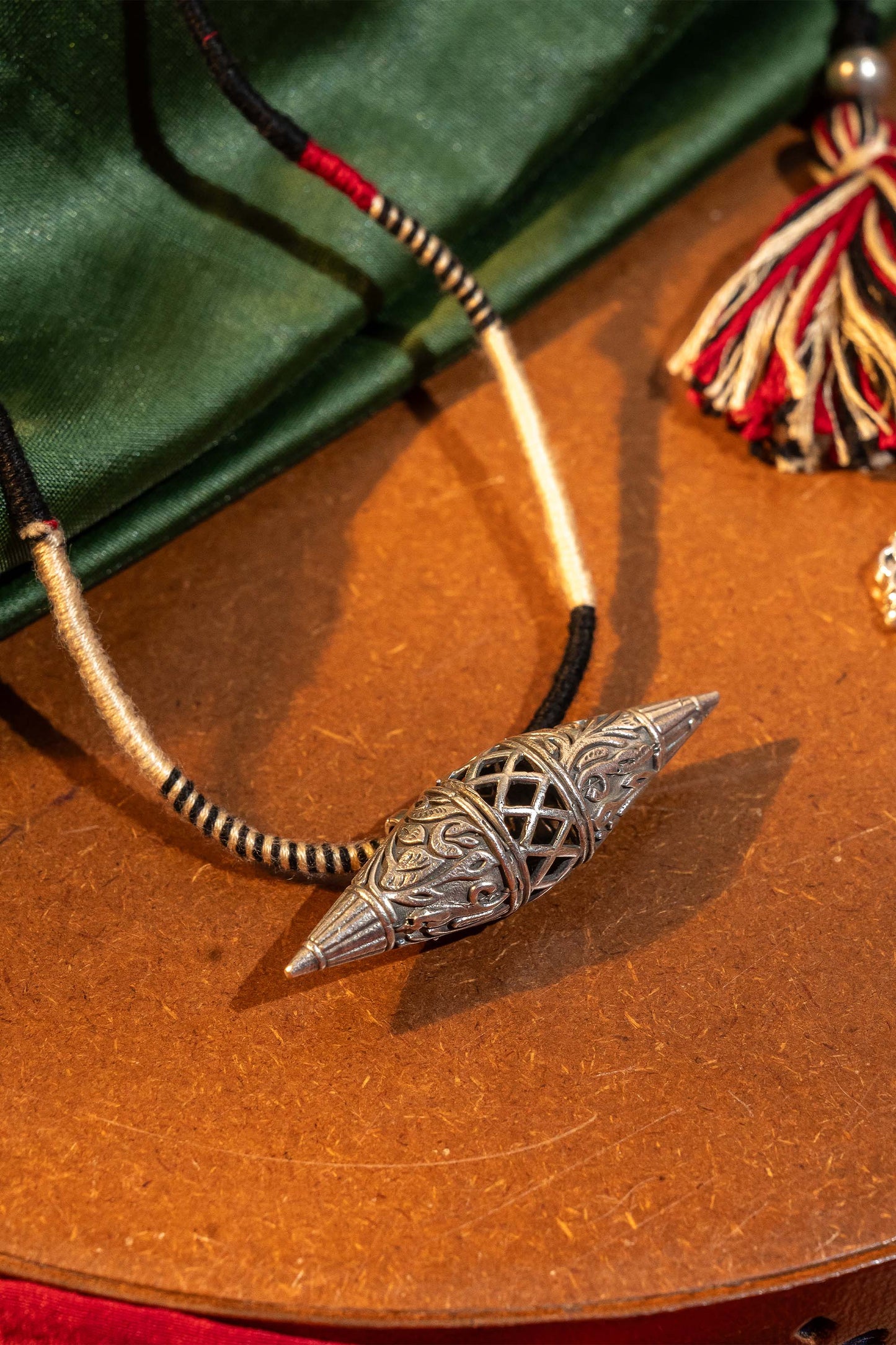 Black Madaliyu Pendant