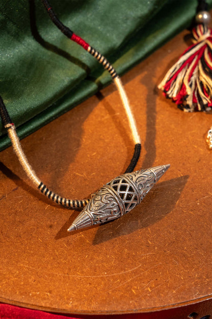 Black Madaliyu Pendant