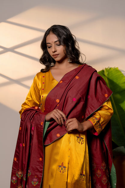 Handwoven Burgundy Dupatta With Exquisite Aari Embroidery