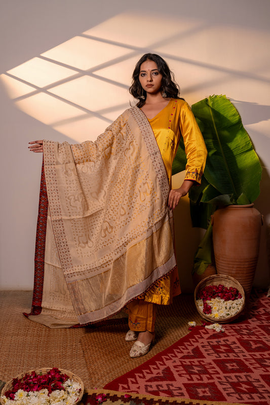 Ivory Tissue Hand-Cut Applique Festive Dupatta
