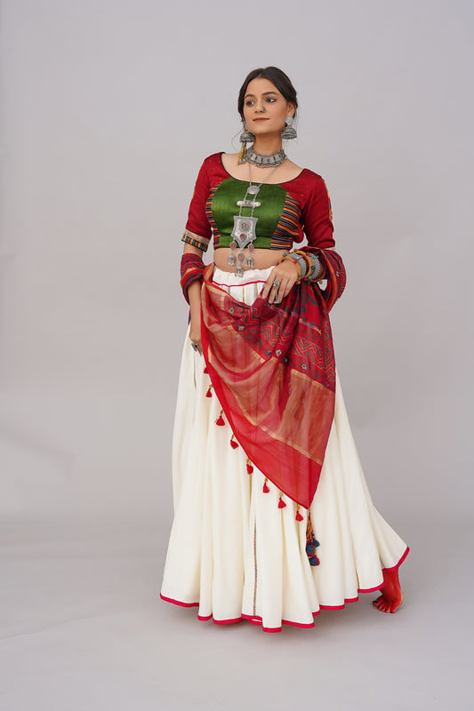 White Slub Silk Chanderi Lehenga – Navratri Chaniya