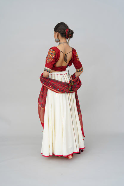White Slub Silk Chanderi Lehenga – Navratri Chaniya