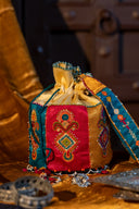 Applique Aahir Hexagon Potli
