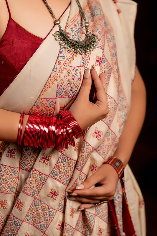Handwoven White Satin Silk Saree With Dharwadi Motifs
