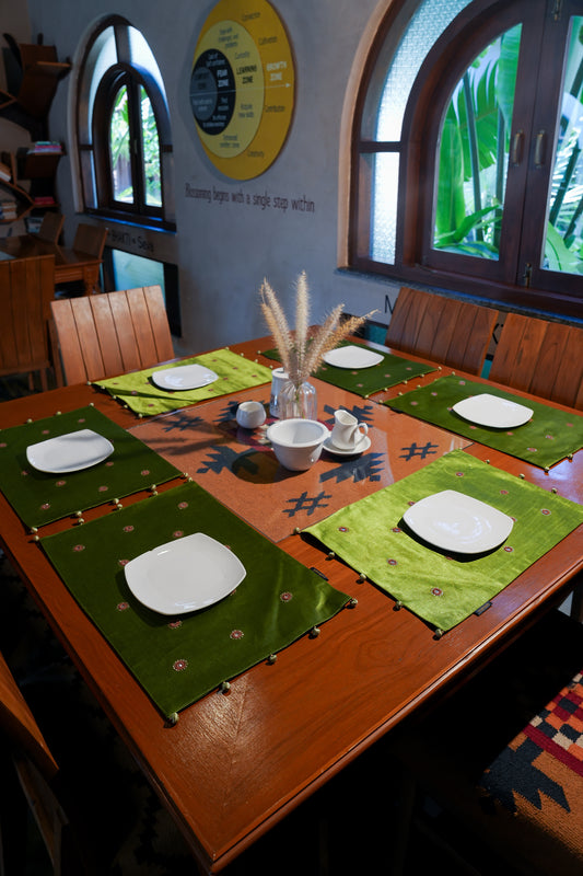 Pista Green Badla with Mirror Mat Set