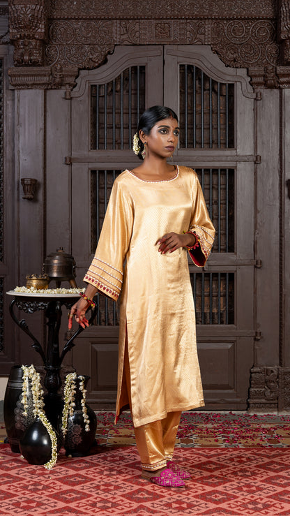 Ivory Mashru Kurta Set with Intricate Aari Threadwork