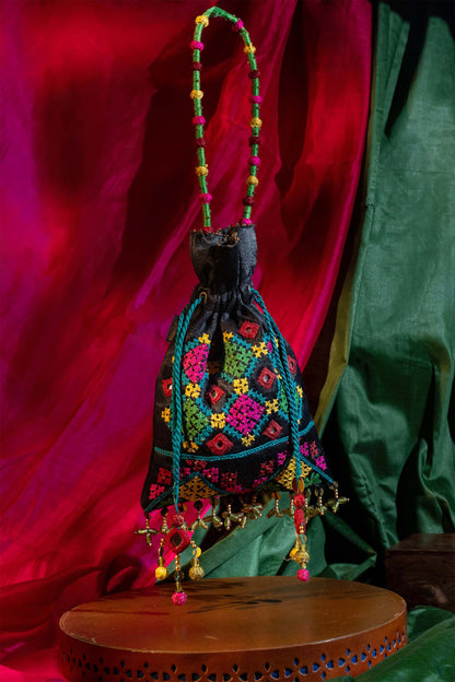 Black Rabari Squre Flat Potli