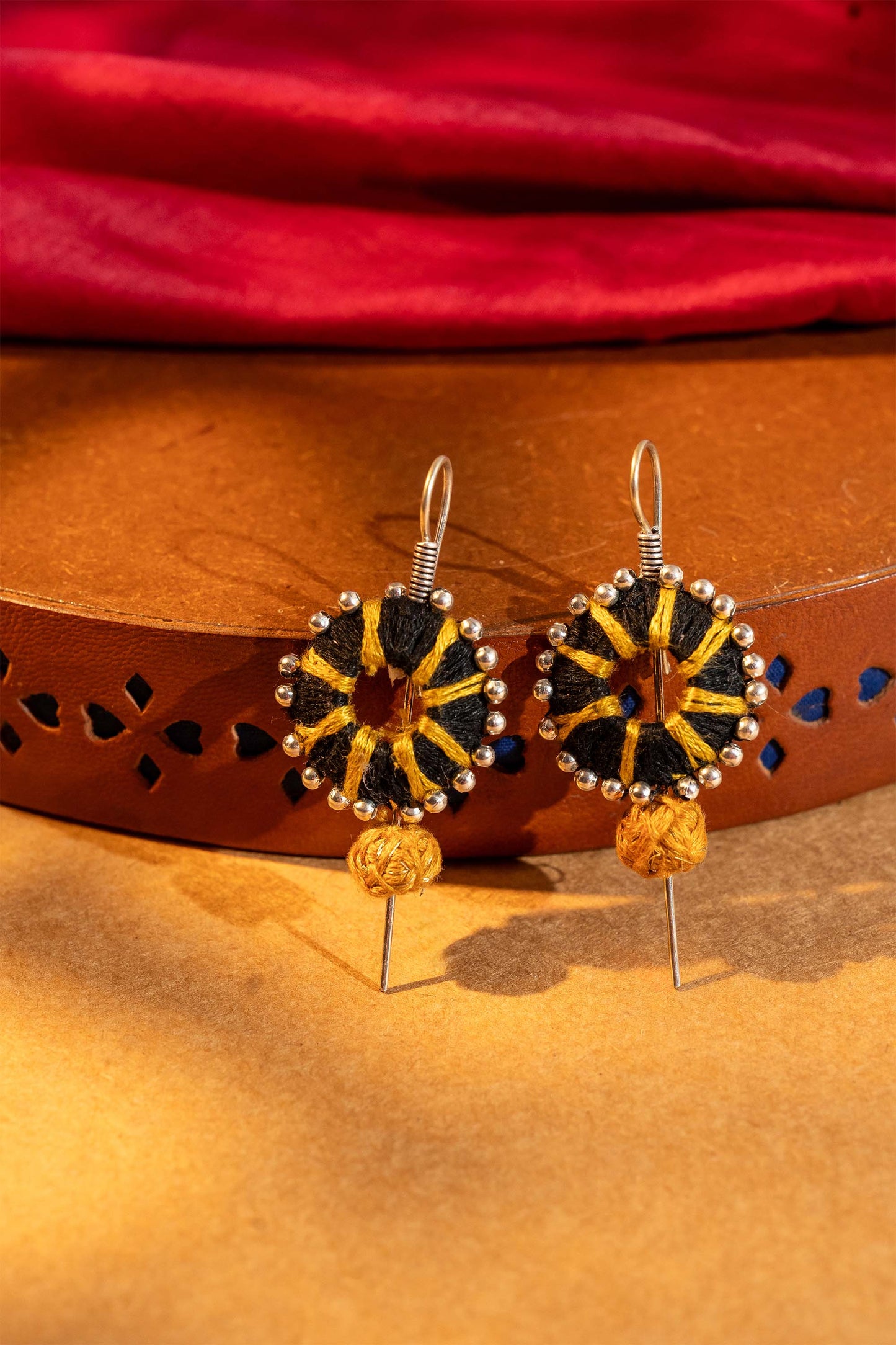 Black Sun Earcuff