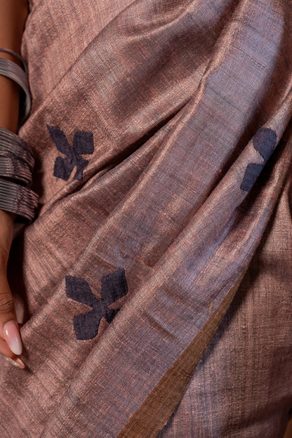 Handcrafted Lavender Tussar Silk Saree – Artisanal Appliqué Elegance