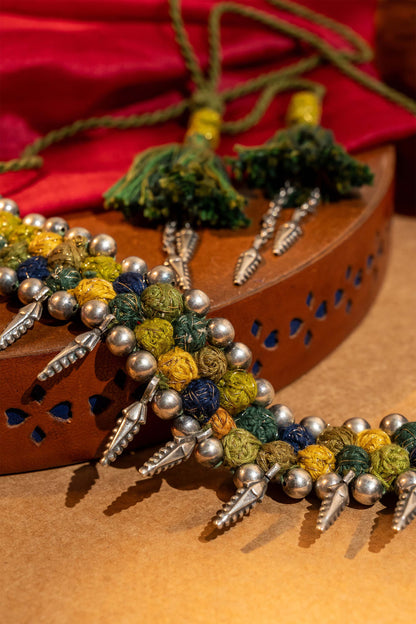 Green Thread Ball Leaf Choker