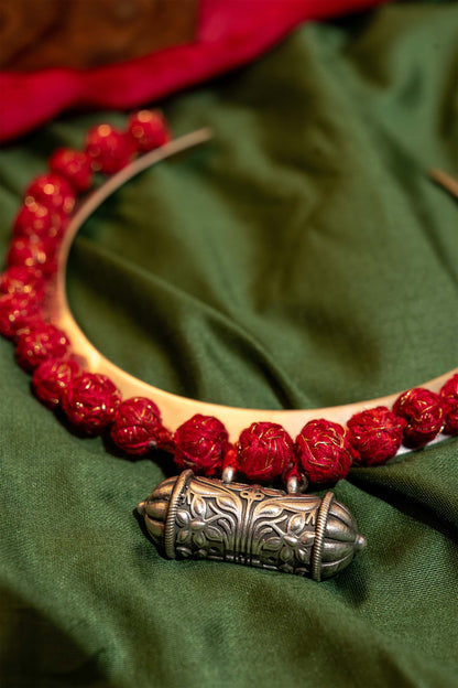 Red Thread Ball Hasli Choker