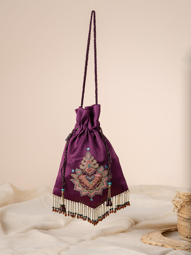 Pentagonal With Sujni Hanging Potli