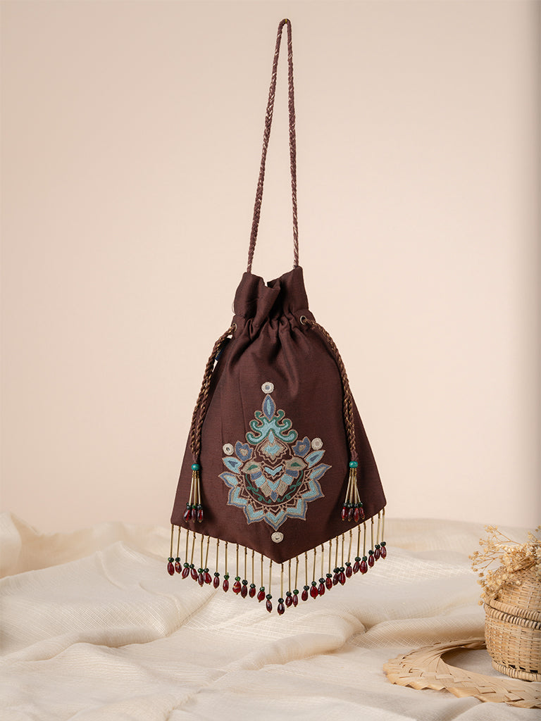 Pentagonal With Sujni Hanging Potli